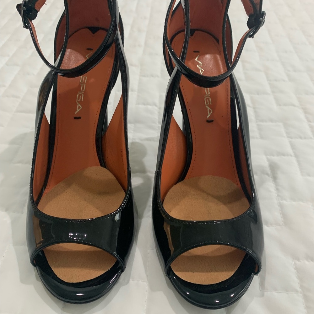 Via Spiga Glossy Black Open-Toe Heels